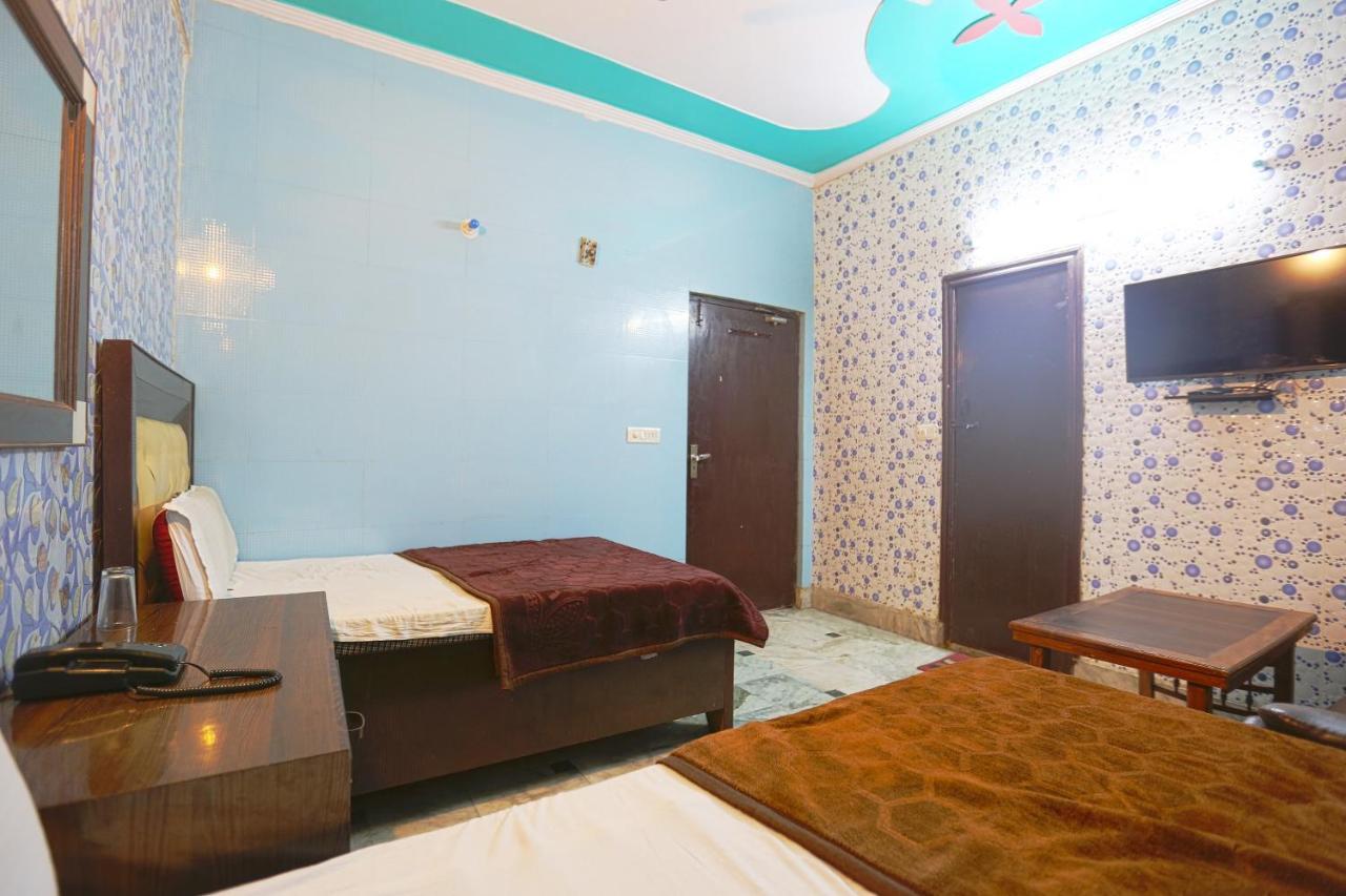 Spot On 43436 Hotel Mannat Spot Морадабад Екстериор снимка