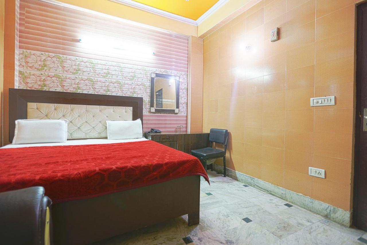 Spot On 43436 Hotel Mannat Spot Морадабад Екстериор снимка