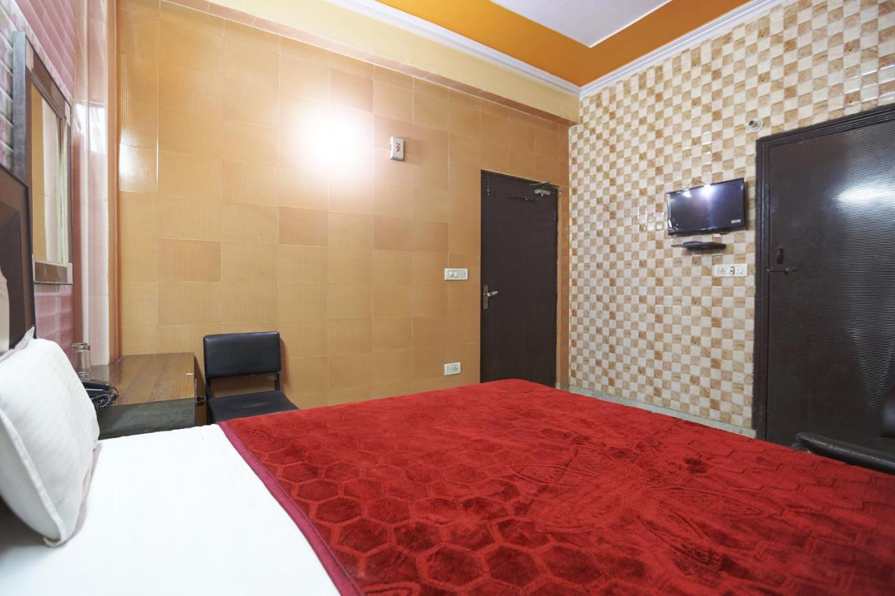 Spot On 43436 Hotel Mannat Spot Морадабад Екстериор снимка